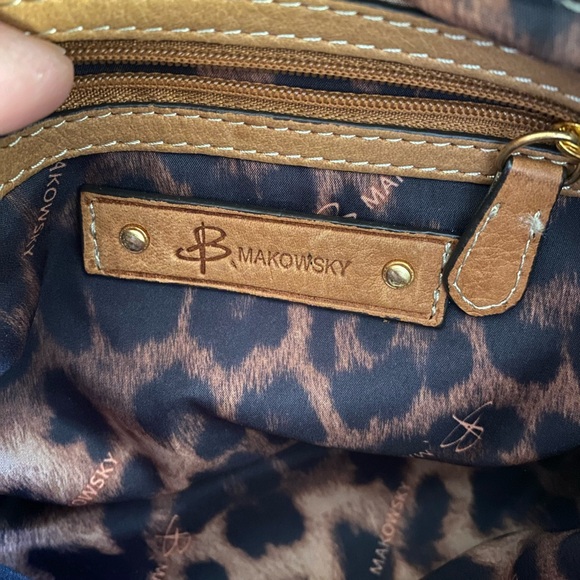 B.Makowsky womens bag slightly used with some tiny stained and scratched. - Picture 8 of 10